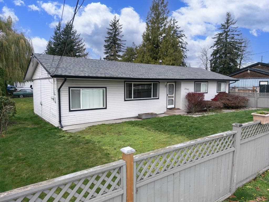 2561 ROSS ROAD, Fraser Valley — photo 3