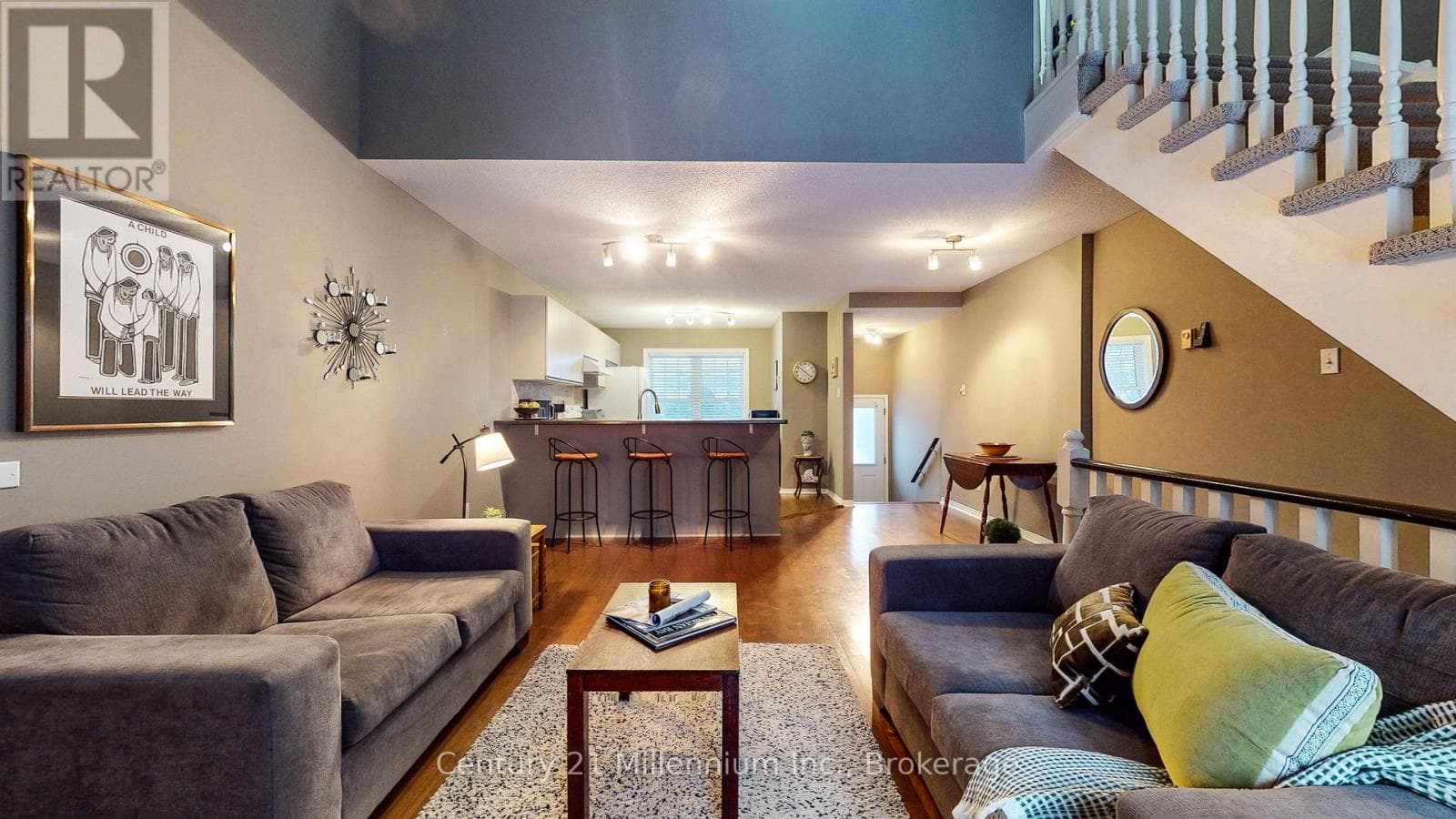 124 - 150 VICTORIA STREET S, OnePoint — photo 4