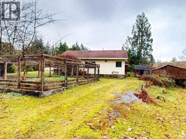 5162 SELLENTIN STREET, Powell River — photo 3
