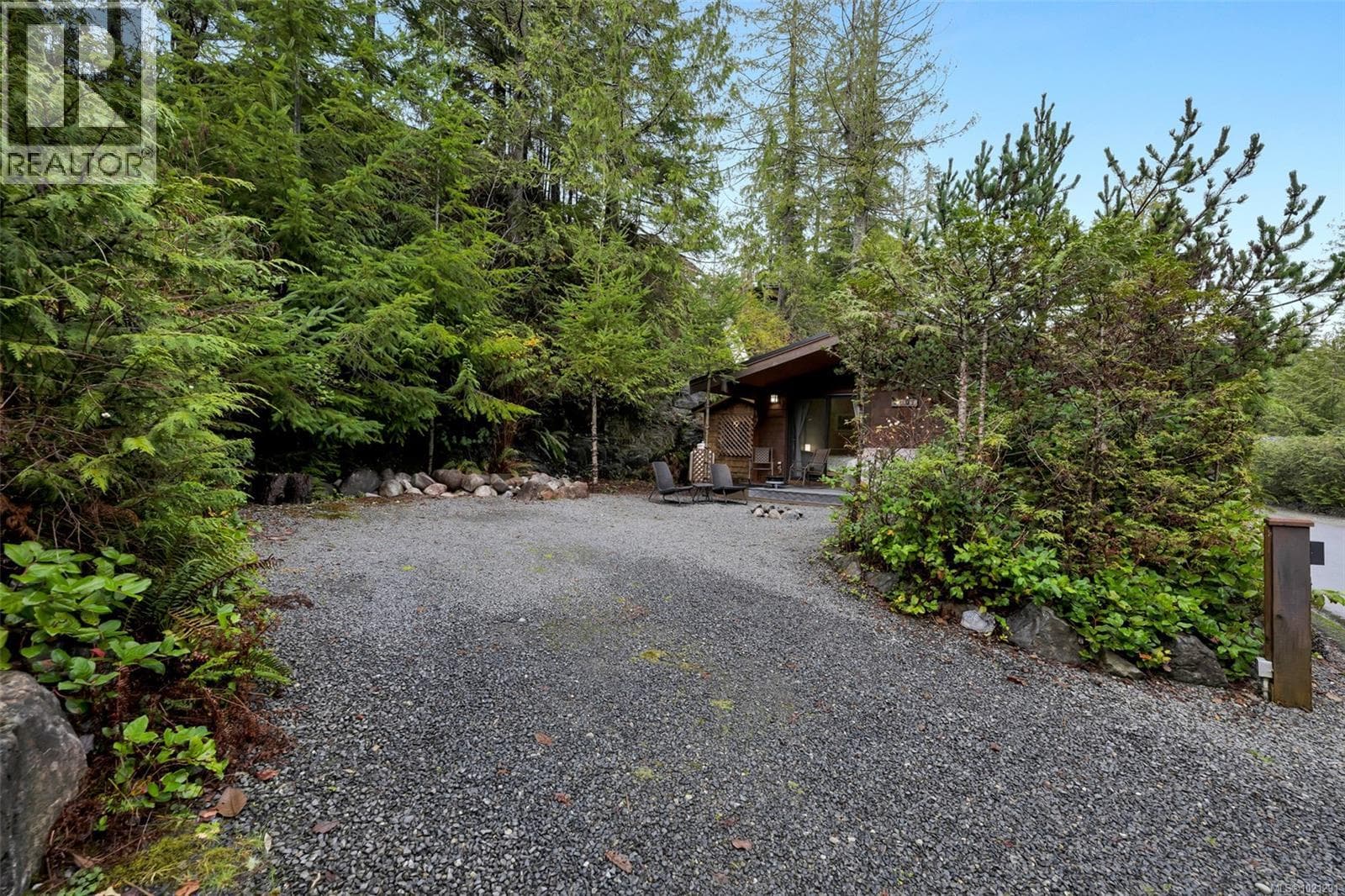 10 6574 Baird Rd, Victoria — photo 4