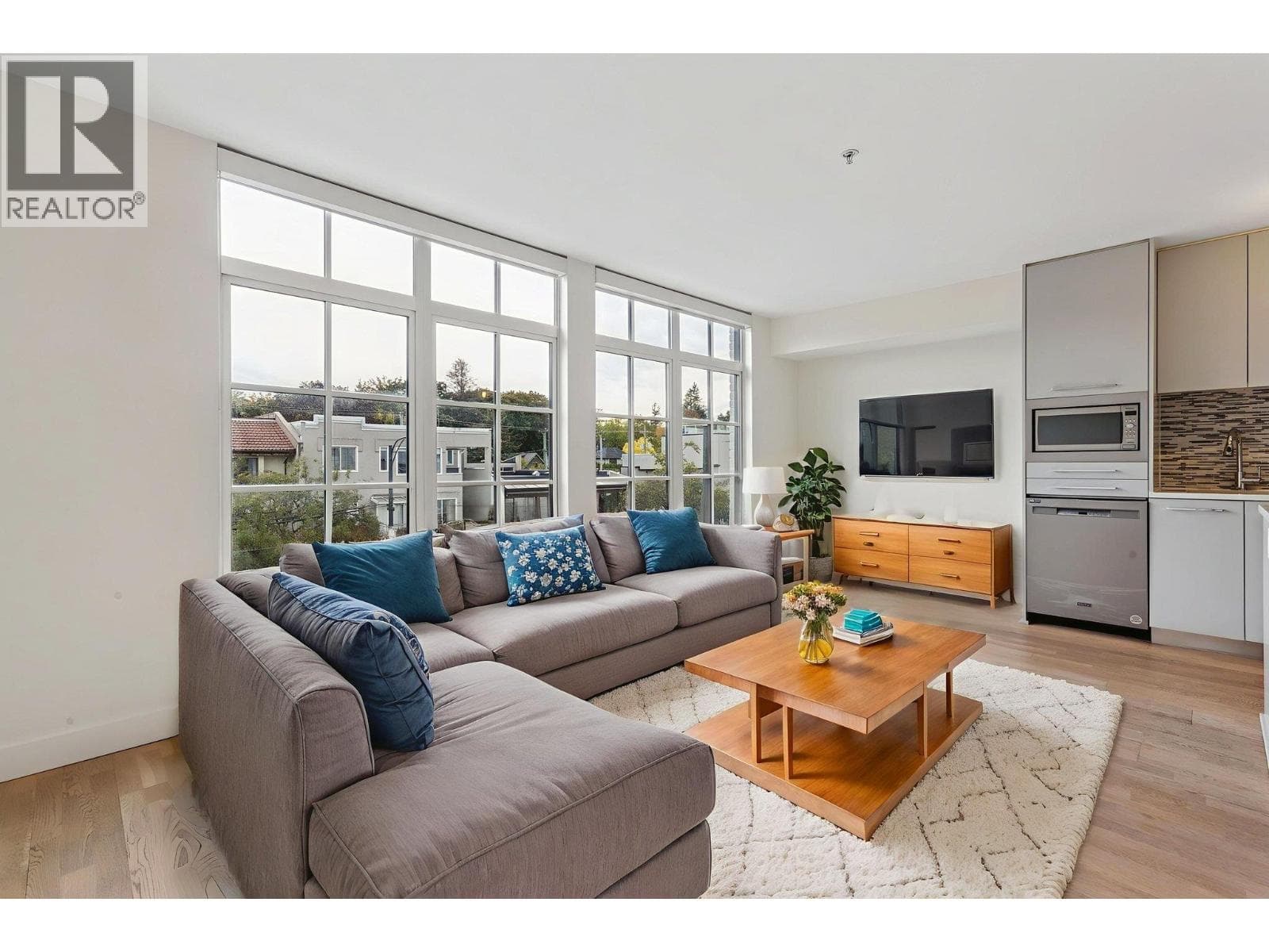 306 4355 W 10TH AVENUE, Greater Vancouver — photo 2