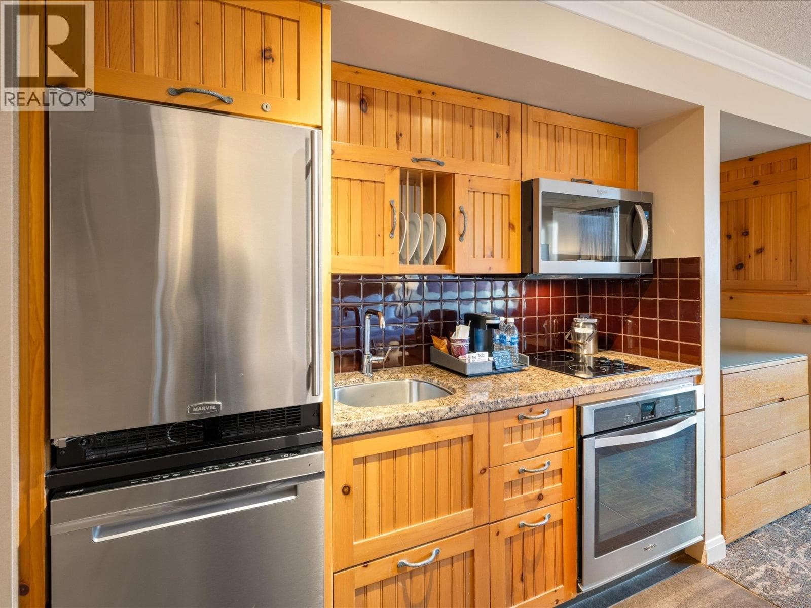 855 4090 WHISTLER WAY, Greater Vancouver — photo 4