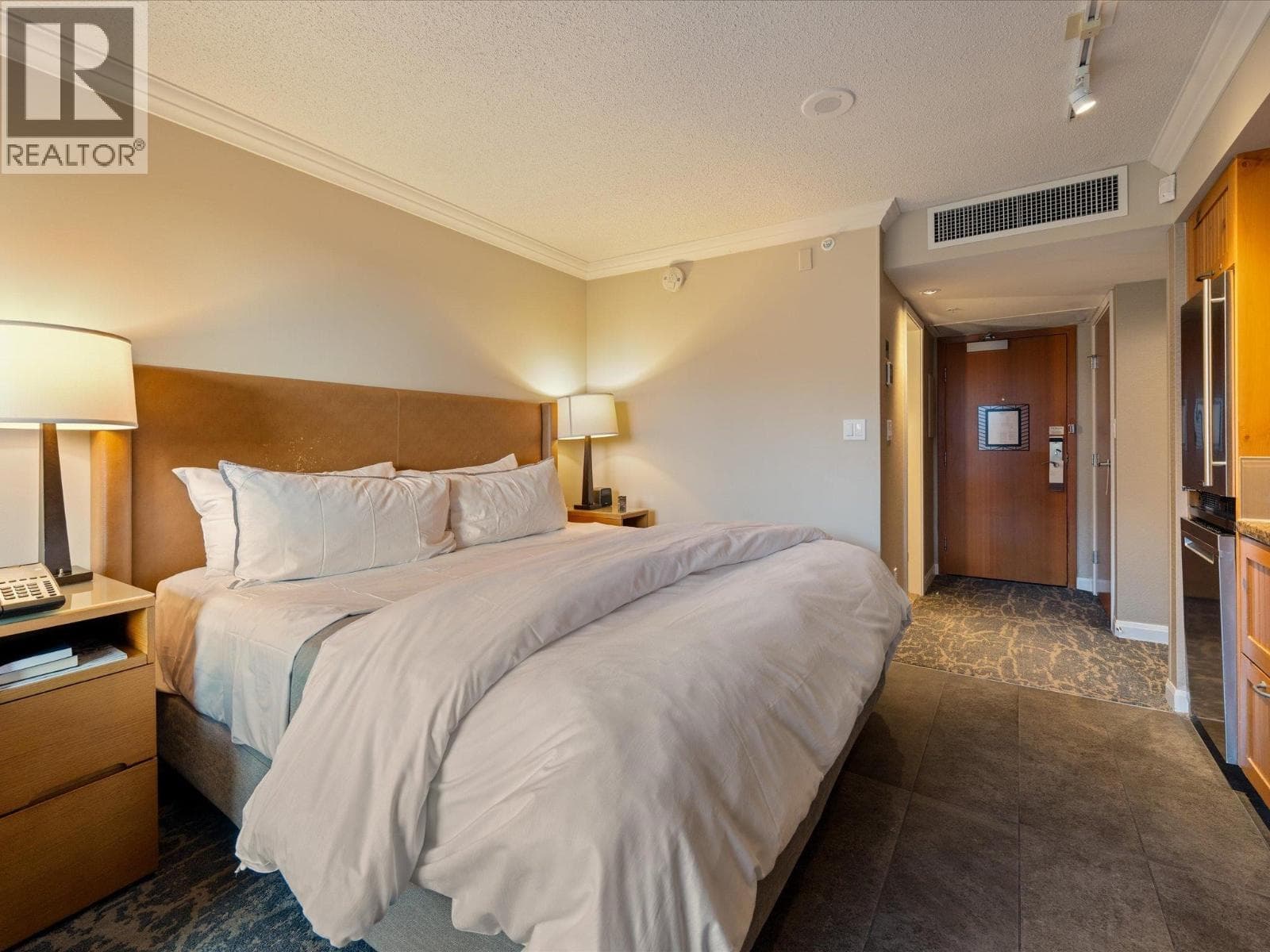 855 4090 WHISTLER WAY, Greater Vancouver — photo 5