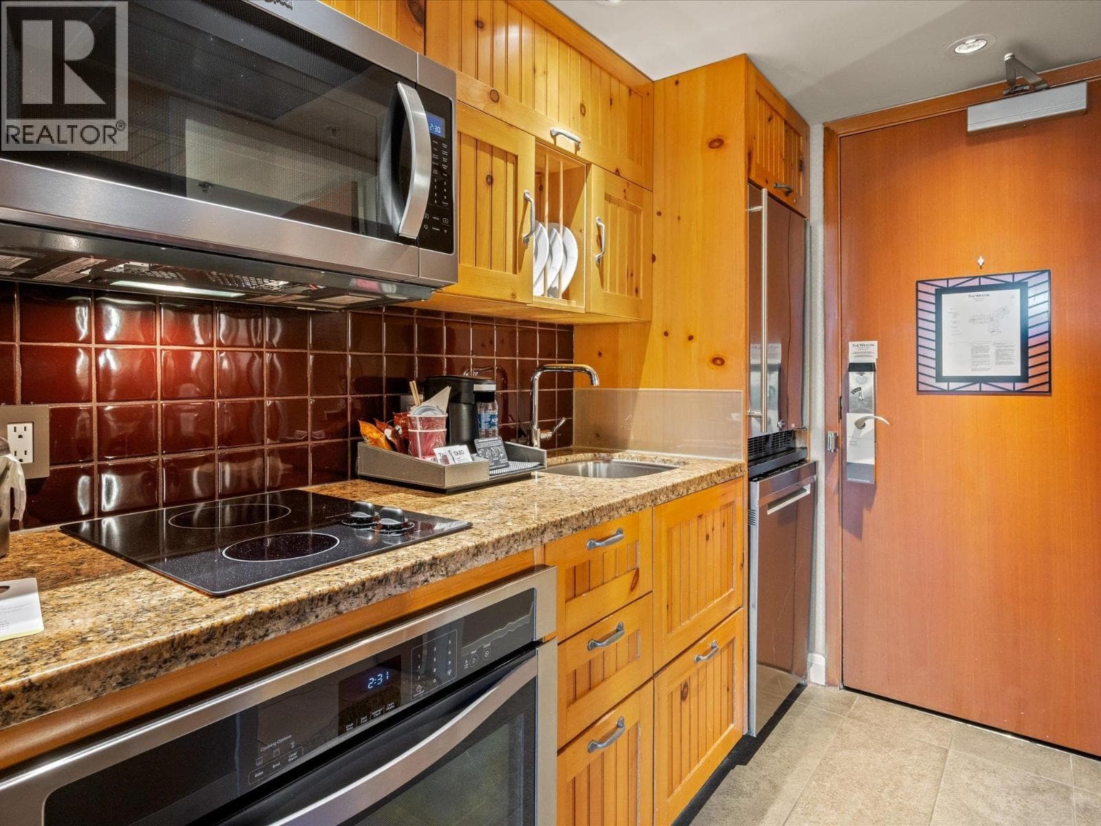 881 4090 WHISTLER WAY, Greater Vancouver — photo 3