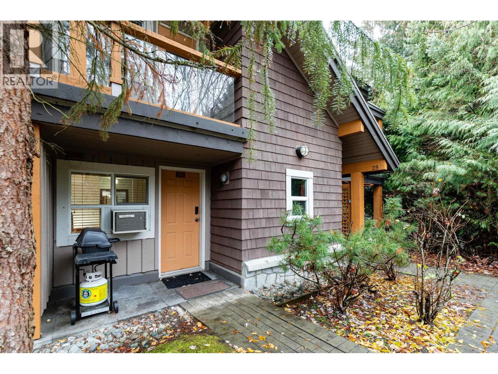 24/24A 4388 NORTHLANDS BOULEVARD in 