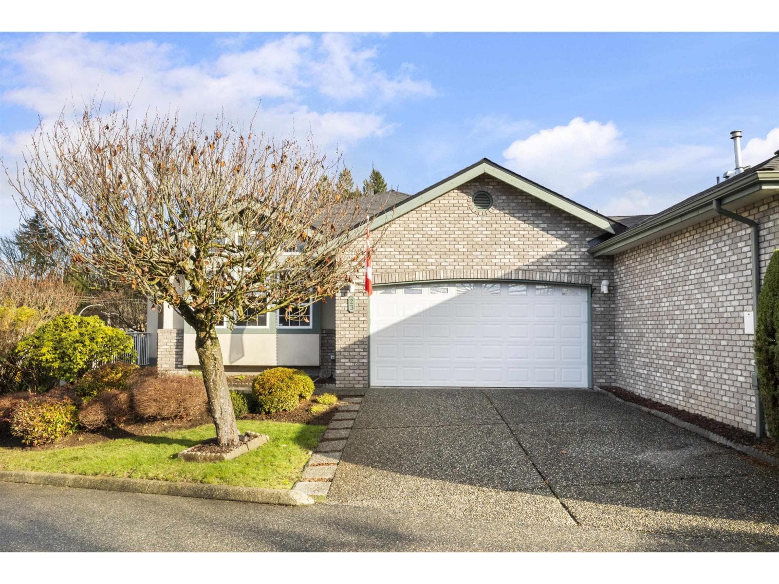 23 32777 CHILCOTIN DRIVE in Fairfield
