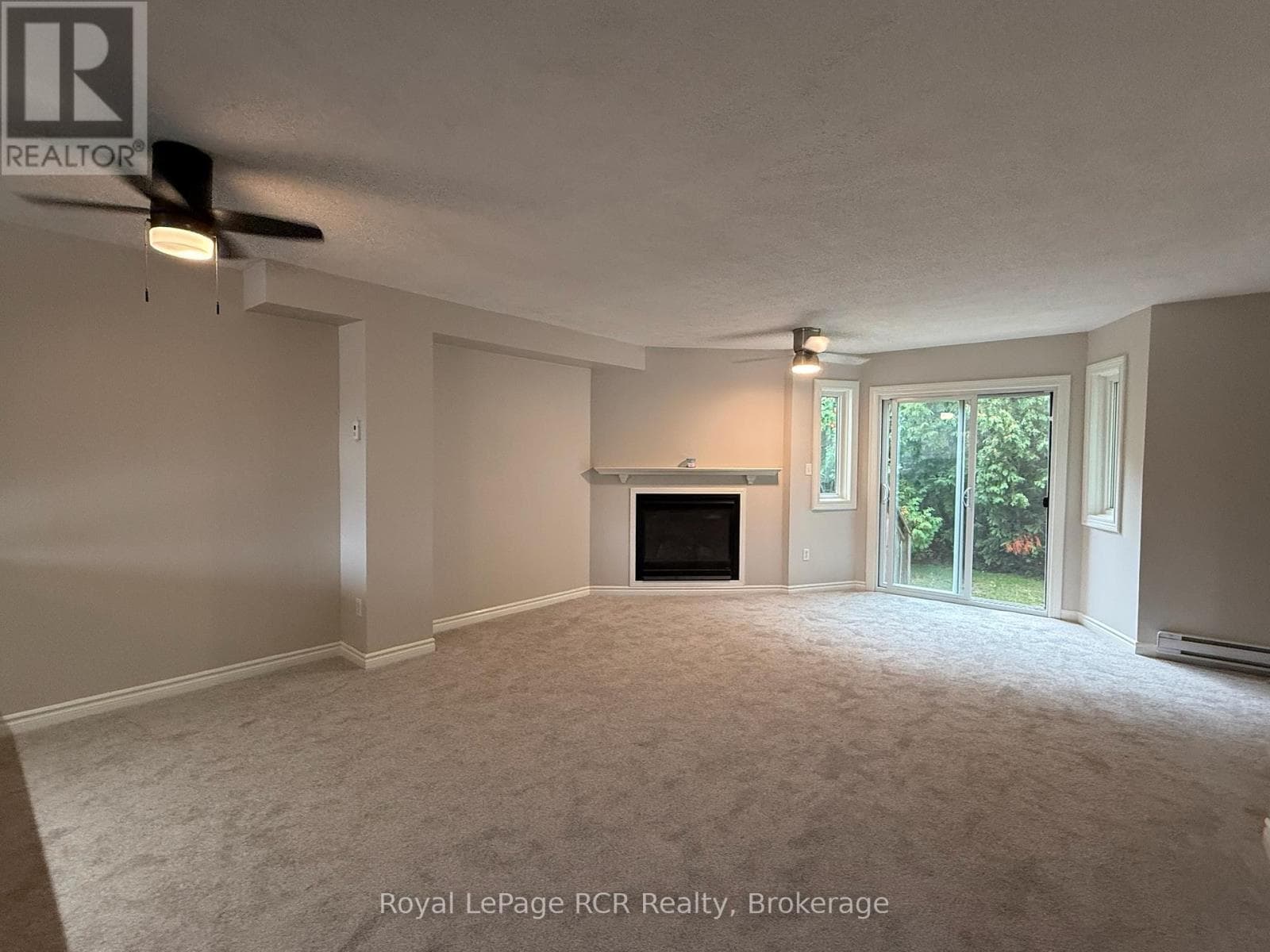 3 - 15 WATTS CRESCENT, OnePoint — photo 2
