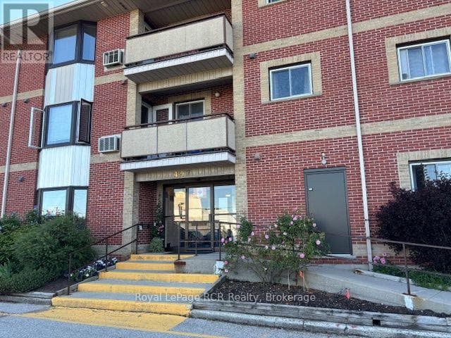 108 - 497 BIRMINGHAM STREET W in 