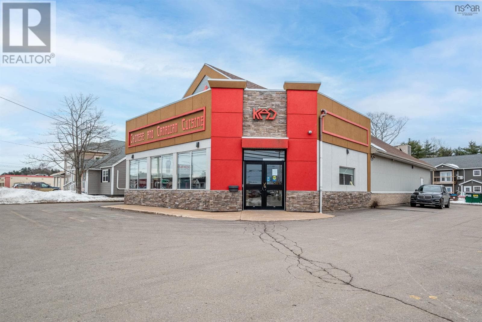 8986 COMMERCIAL STREET in 