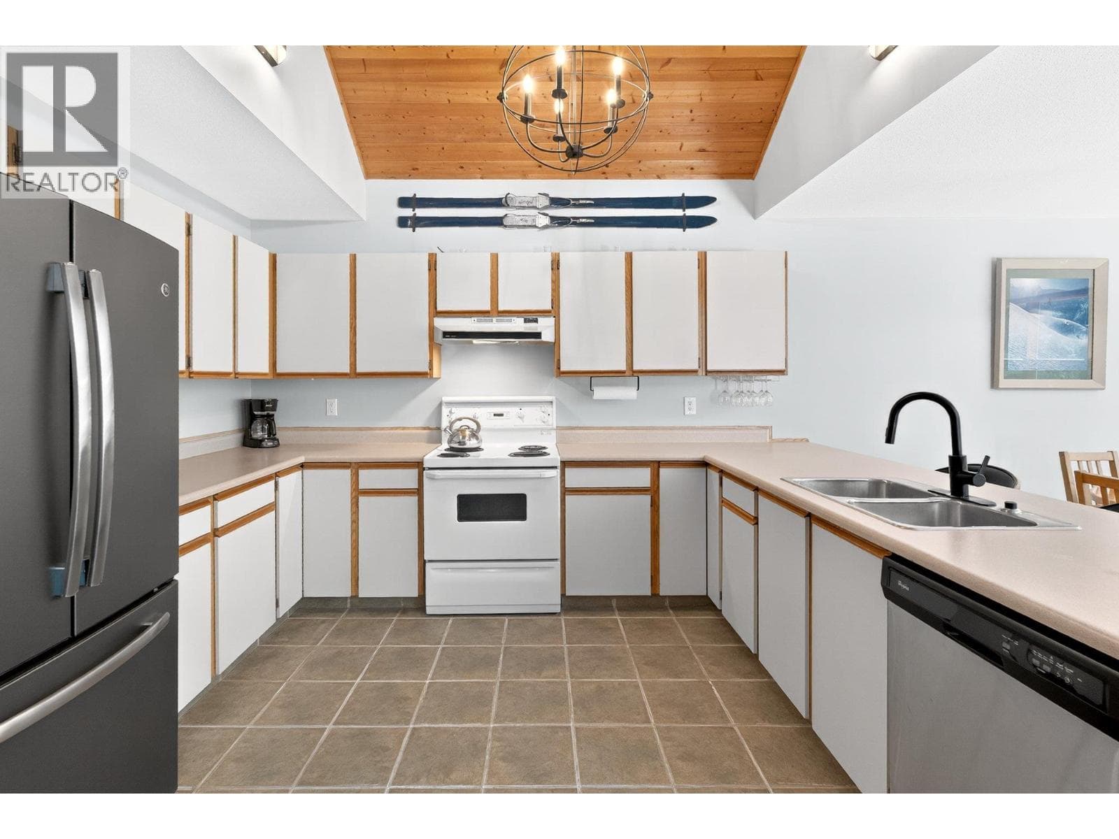 103 WHITETAIL ROAD UNIT 102 — photo 3