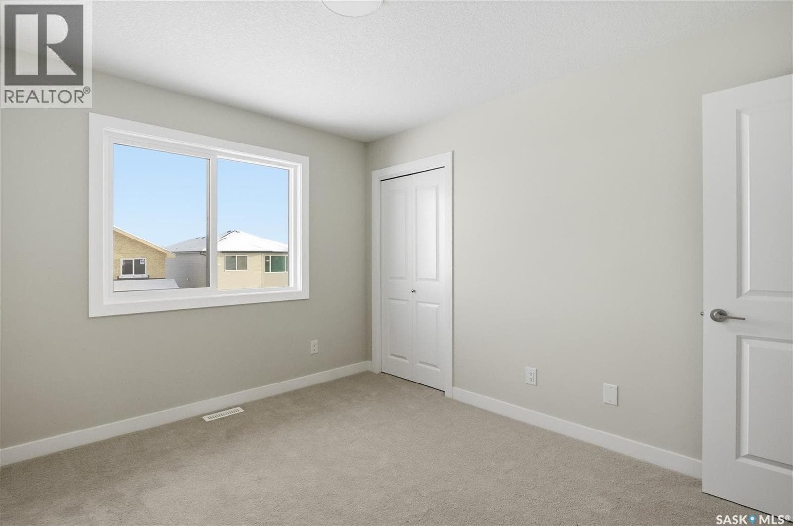 414 Cockcroft PLACE — photo 3