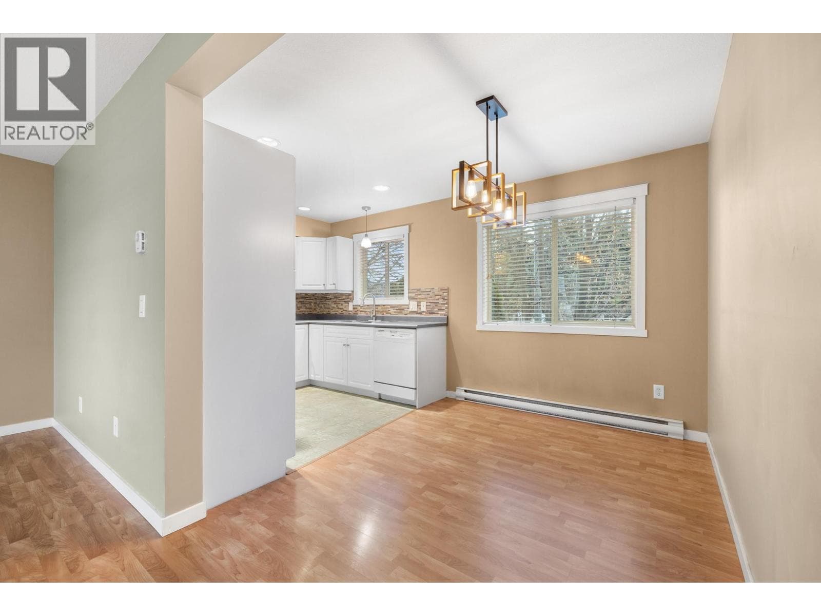 6 124 MILLS ROAD, Interior REALTORS® — photo 5