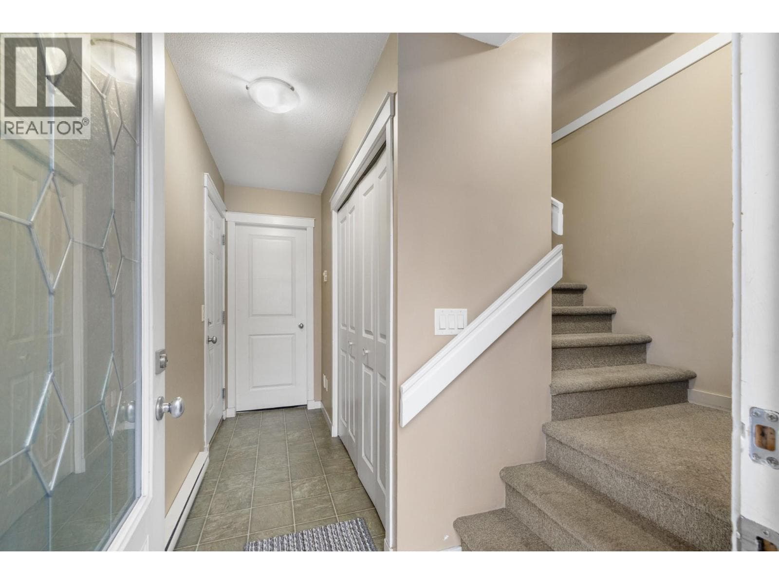 6 124 MILLS ROAD, Interior REALTORS® — photo 2