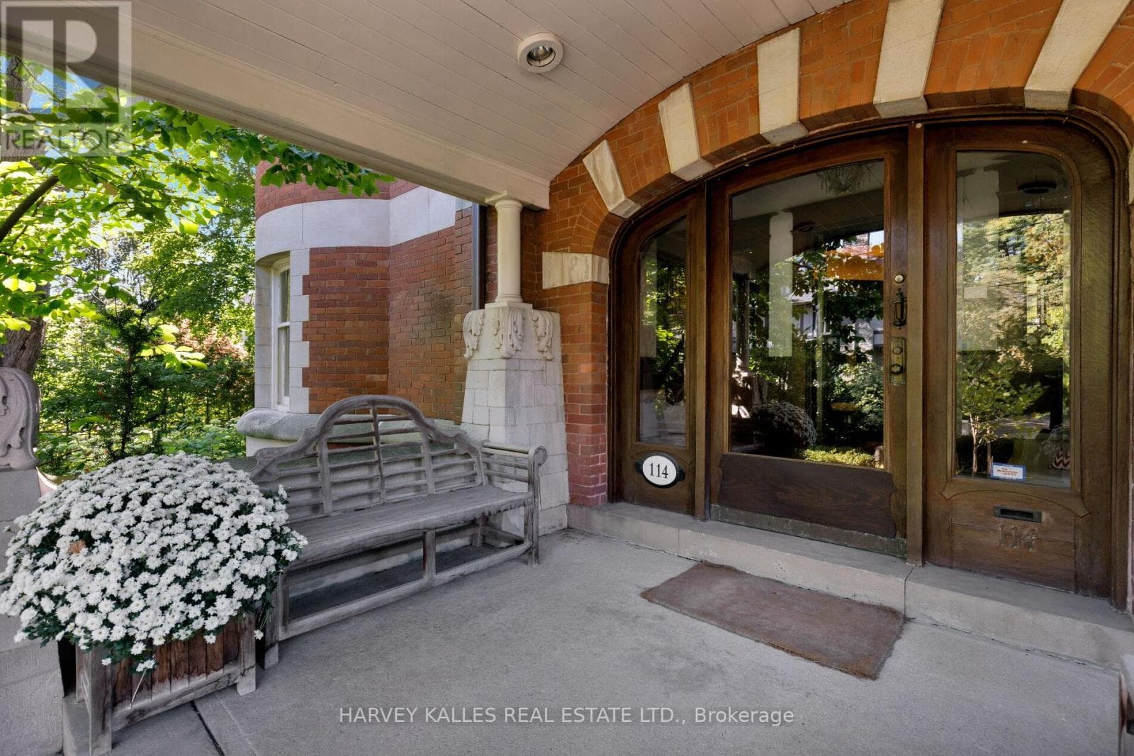 114 SOUTH DRIVE, Toronto — photo 3