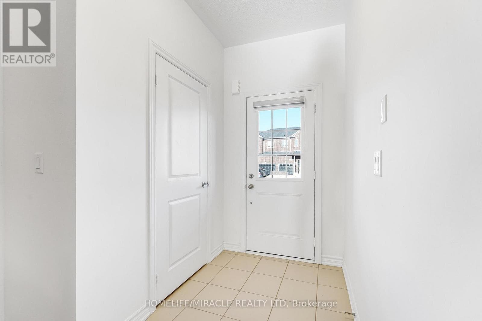 117 STOCKS AVENUE, Toronto — photo 5