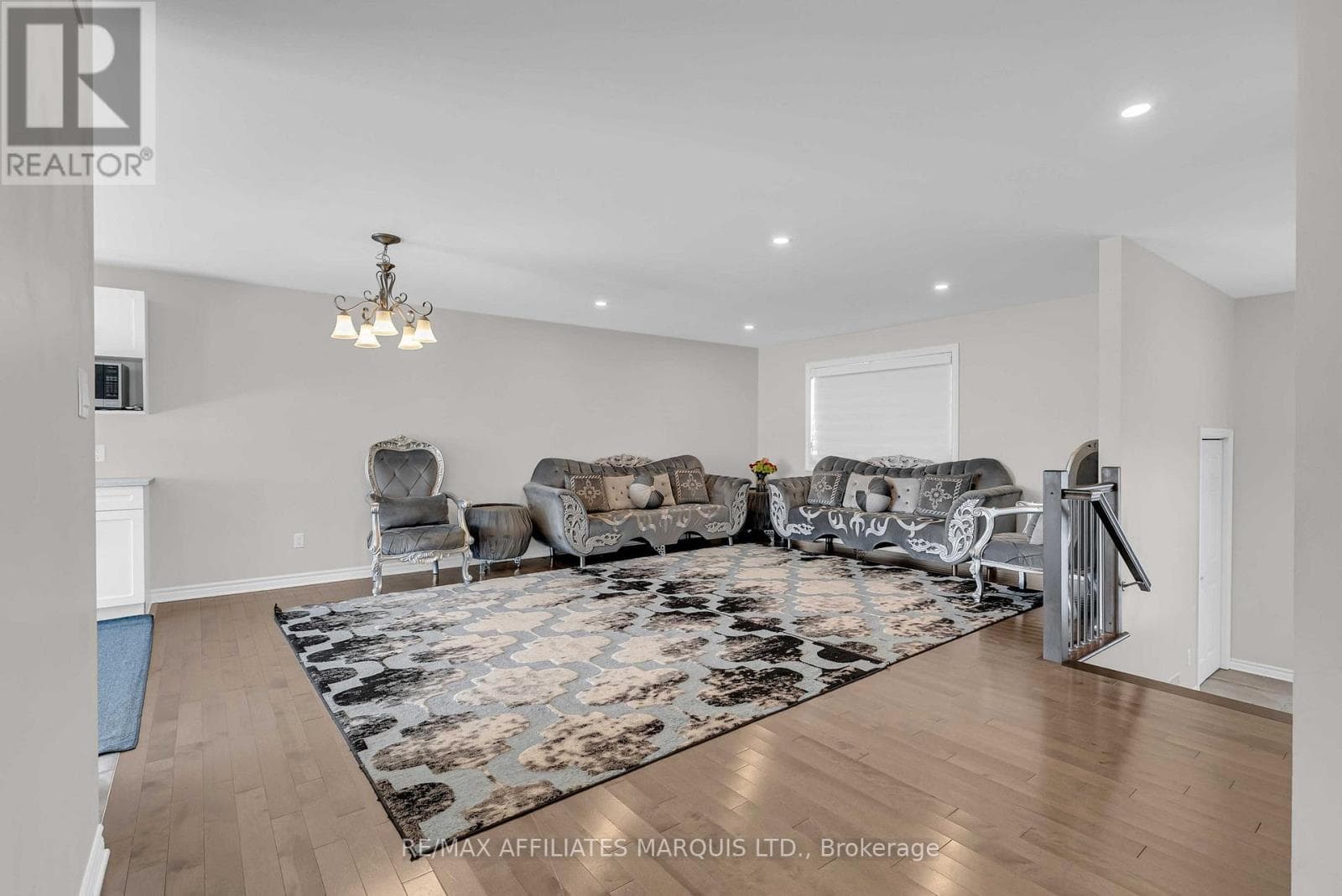 109 LEONIA STREET — photo 3