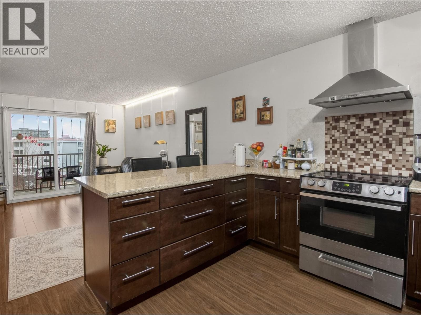 130 SKAHA PLAZA UNIT 406, Interior REALTORS® — photo 3