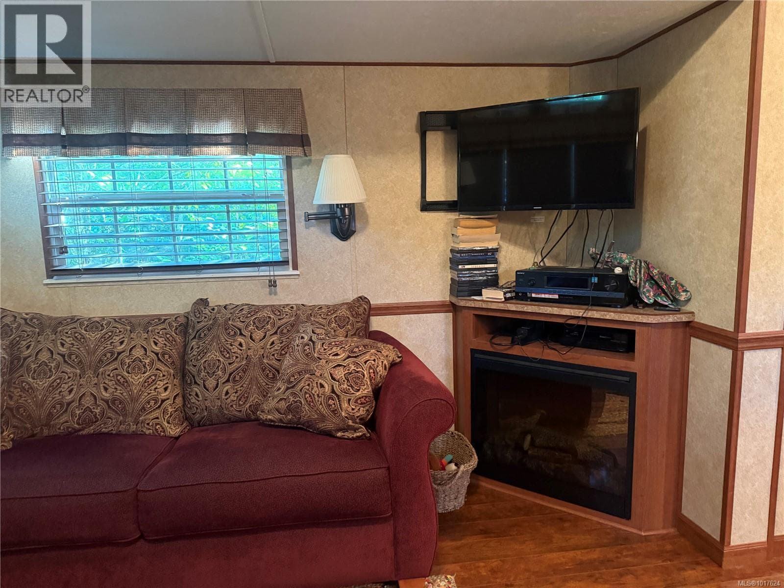 G12/13 2650 Turnbull Rd — photo 3
