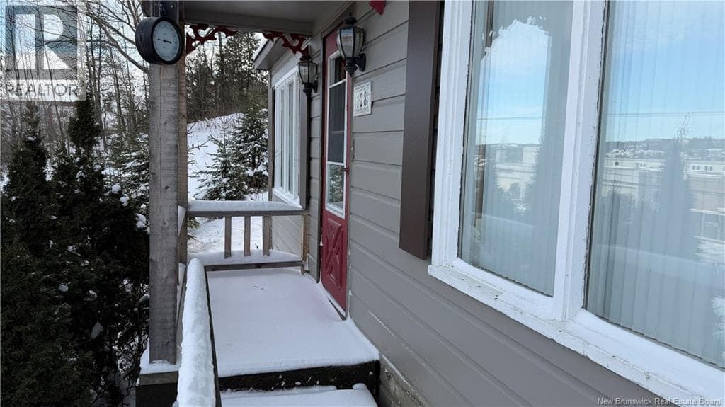 128 Canada Street — photo 3