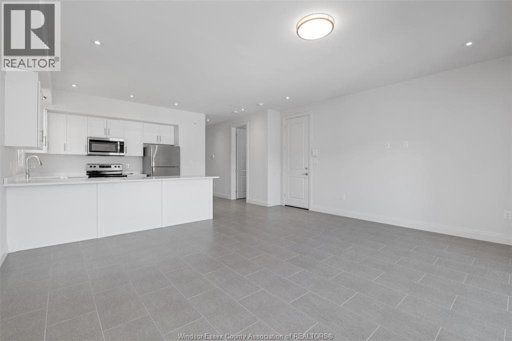 233 WATSON Unit# 306, Windsor — photo 4