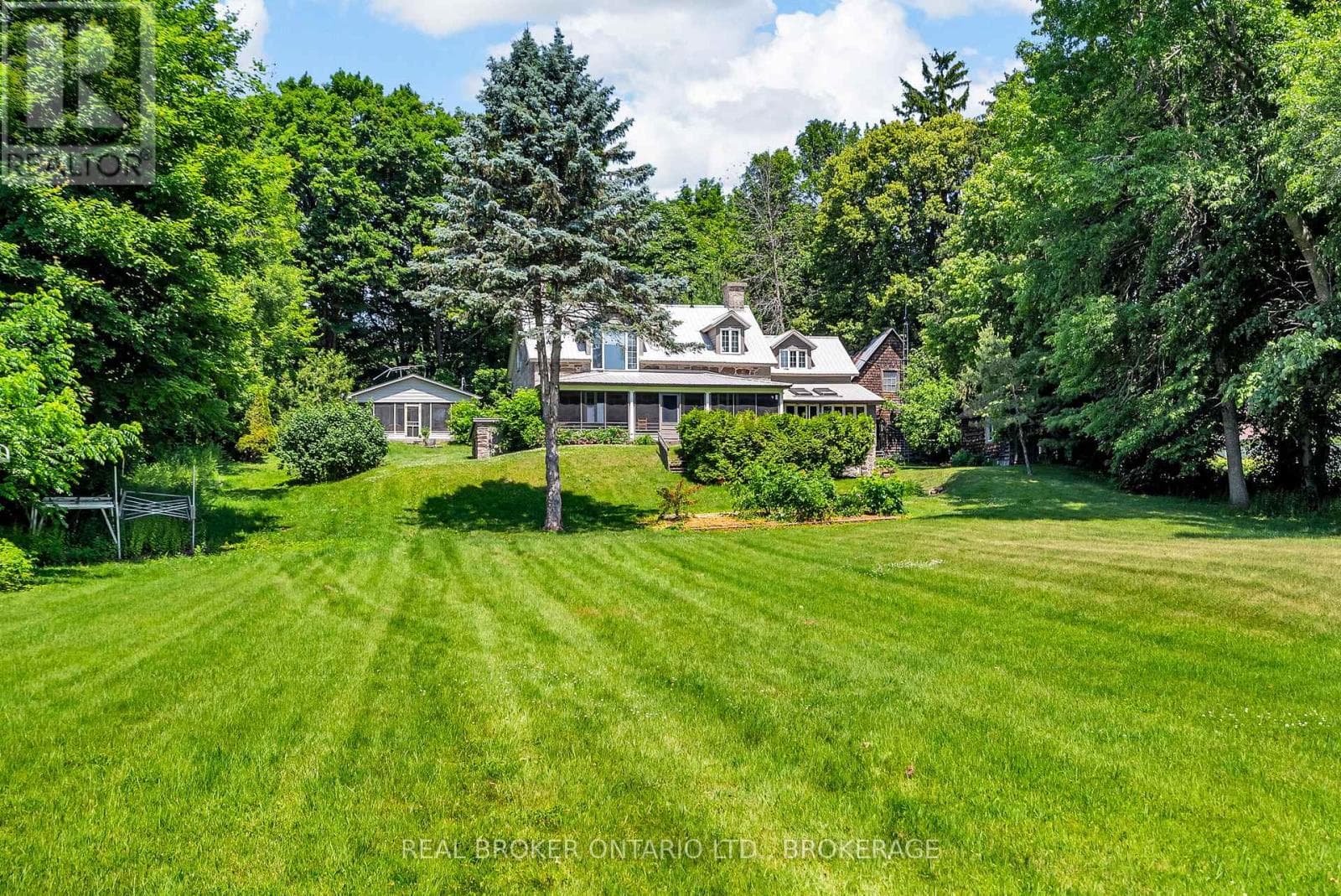 20824 SOUTH SERVICE ROAD, Cornwall — photo 2