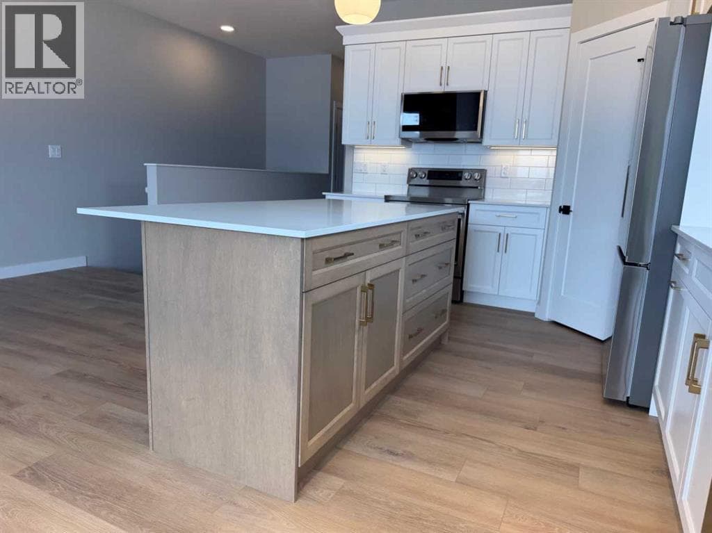 139 GRAY CLOSE, Red Deer (Central Alberta) — photo 4