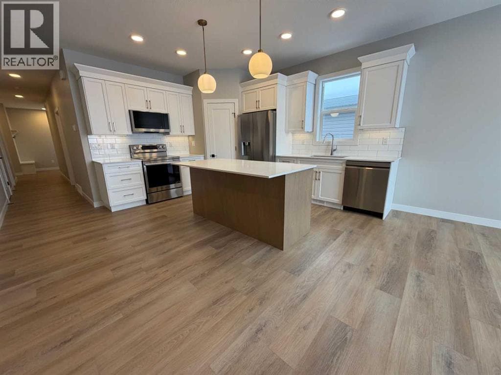 139 GRAY CLOSE, Red Deer (Central Alberta) — photo 5