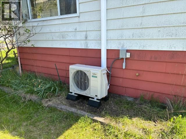 5081 COLUMBIA STREET, Powell River — photo 3