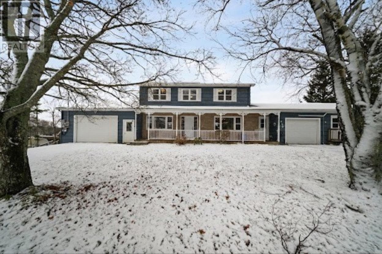 4 MACLEAN AVENUE in 