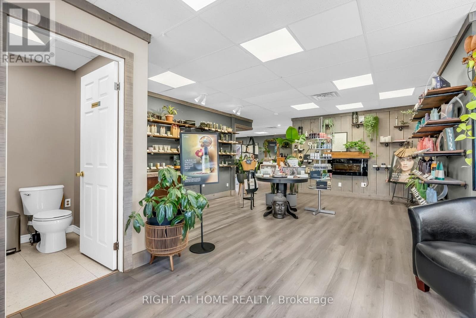 32 MATCHEDASH STREET N, Toronto — photo 5