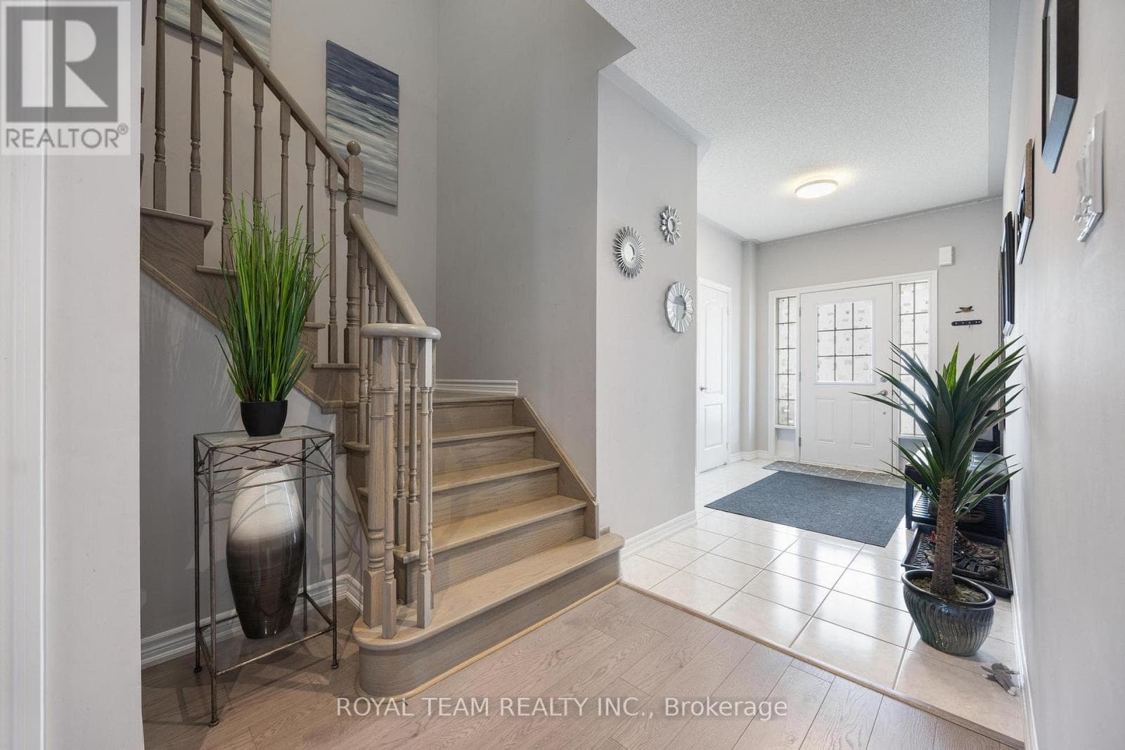 218 RICHARDSON CRESCENT, Toronto — photo 5