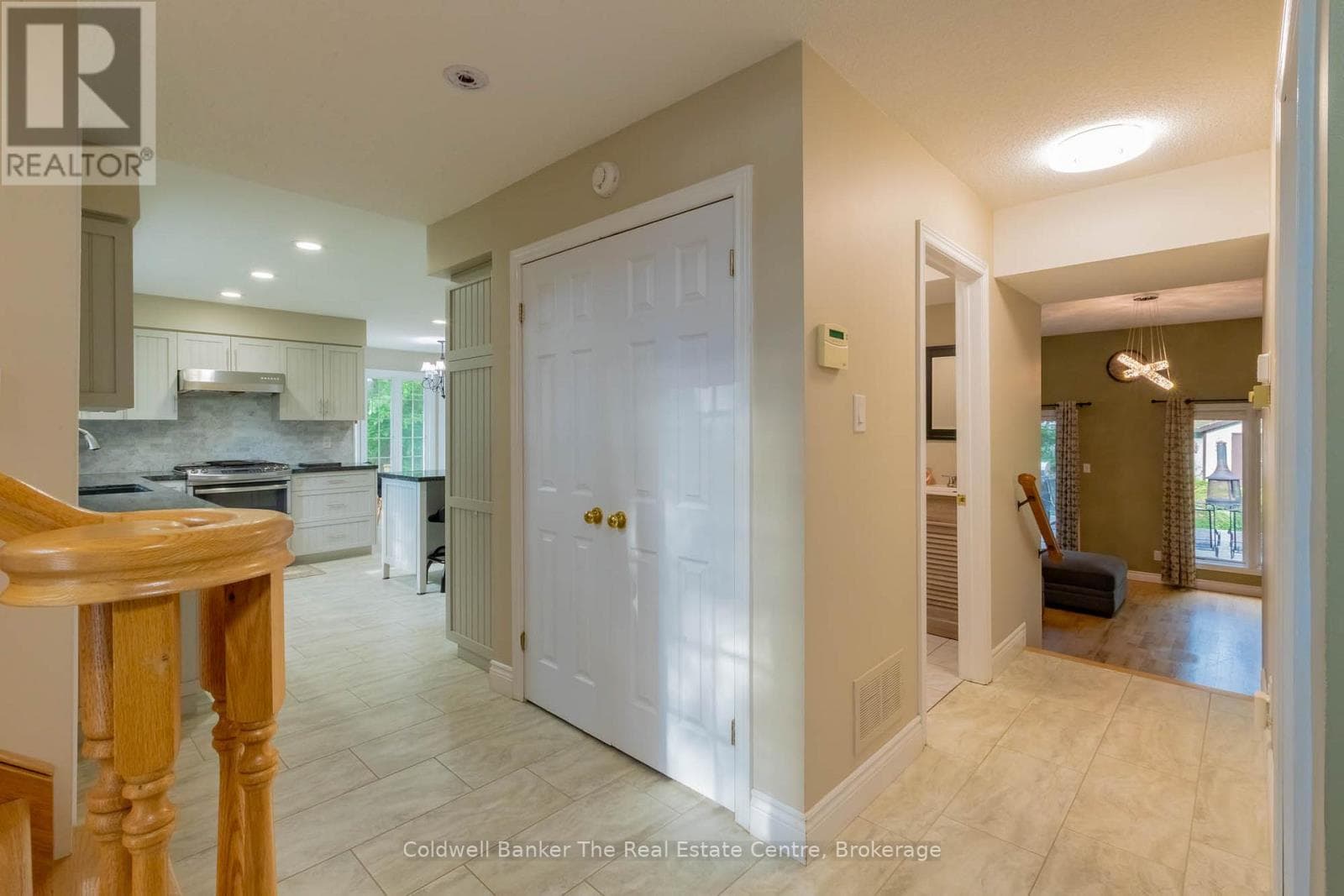 110 FOREST GLEN DRIVE, OnePoint — photo 4