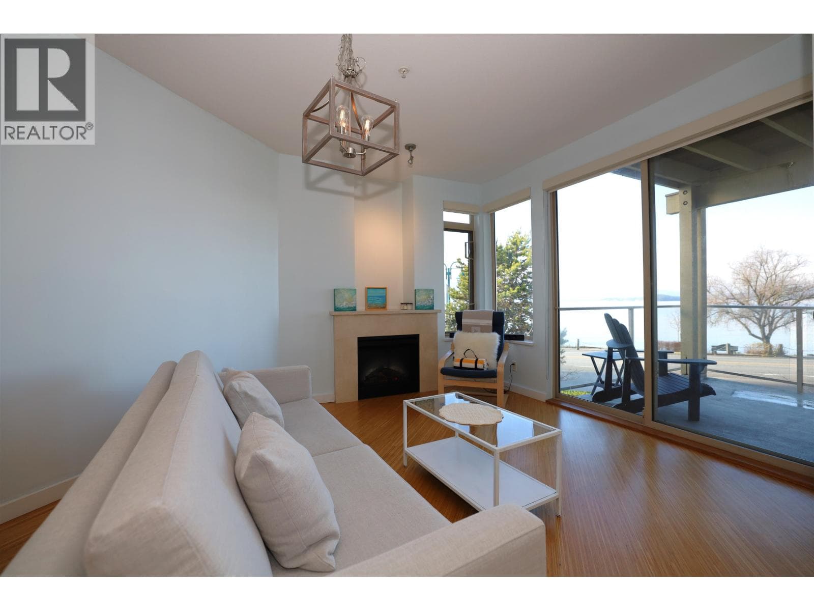 226 5160 DAVIS BAY ROAD — photo 4