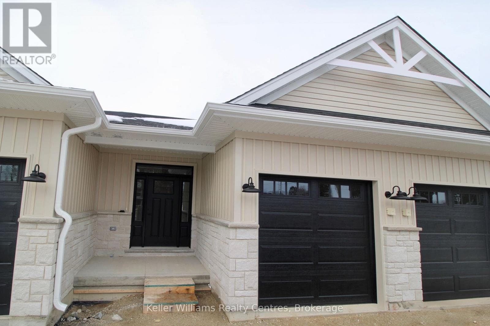 2 260 7TH STREET in 