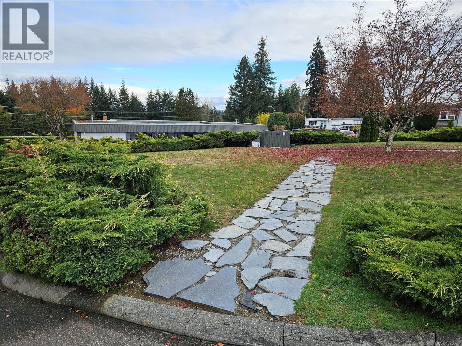 26 10980 Westdowne Rd — photo 4