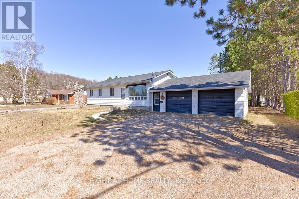 28 JACKPINE STREET — photo 4