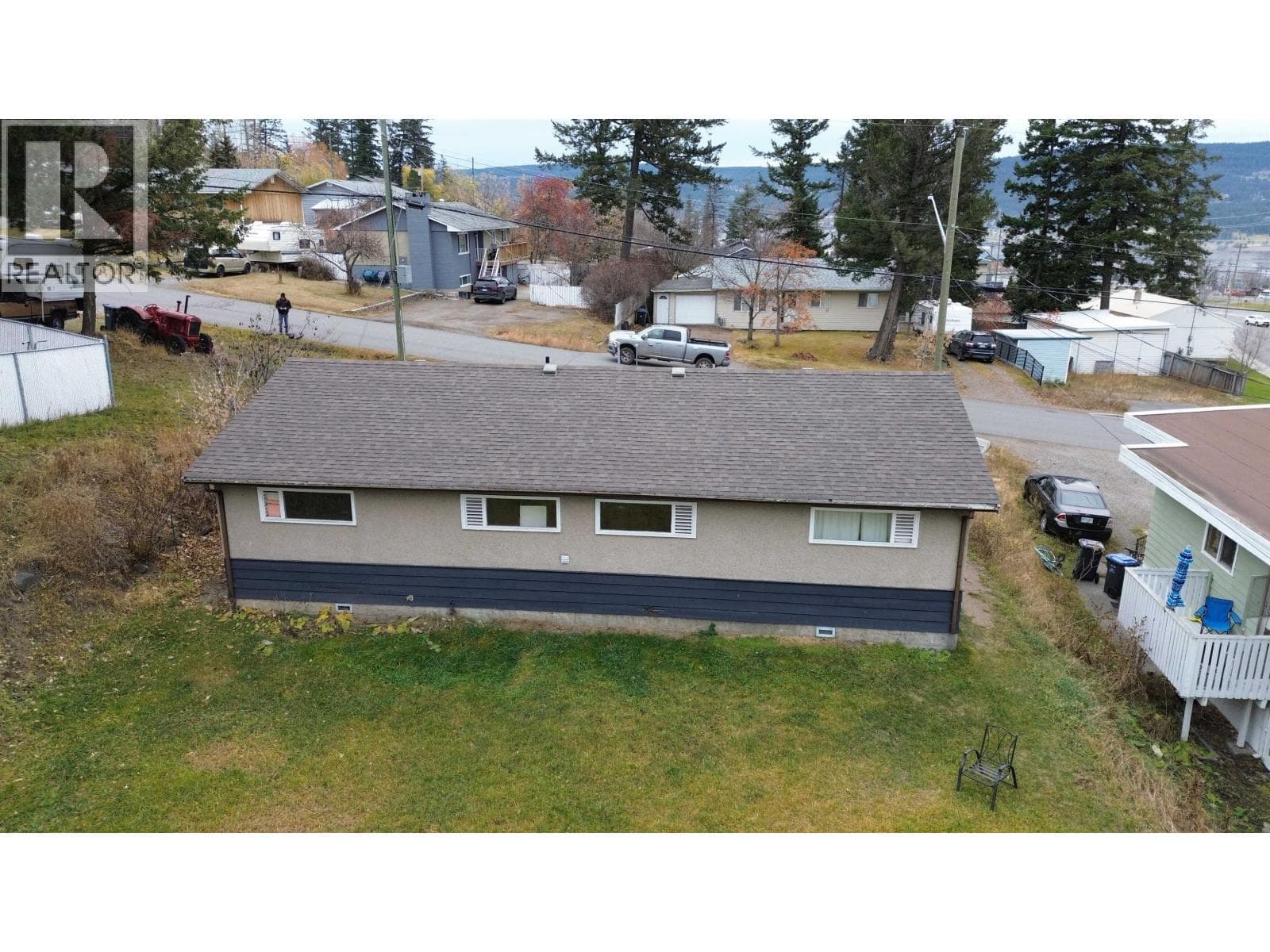 904 TOOP ROAD — photo 3