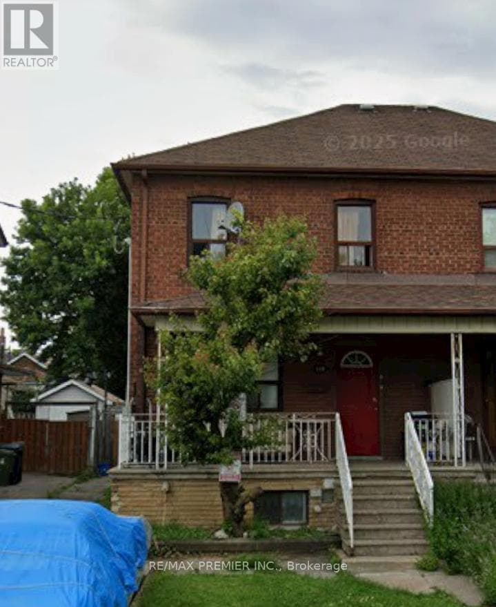 118 BUDE STREET in Oakwood Village