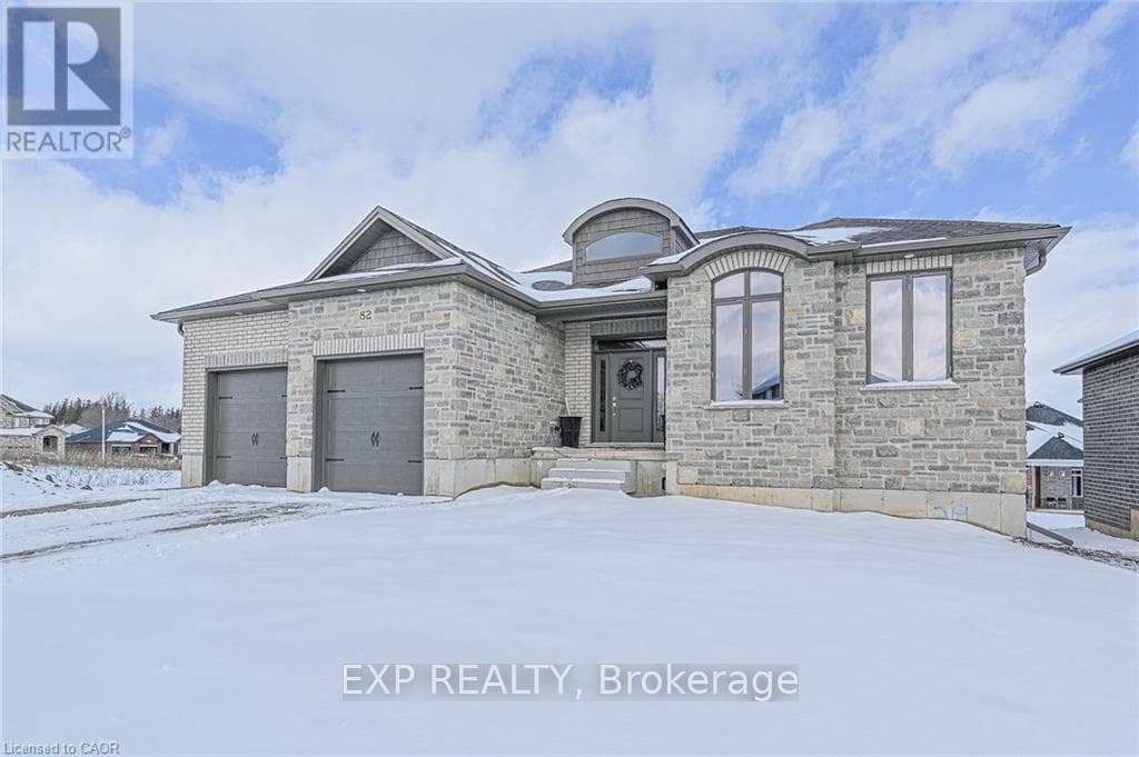 43 COULTER Street, Toronto — photo 2