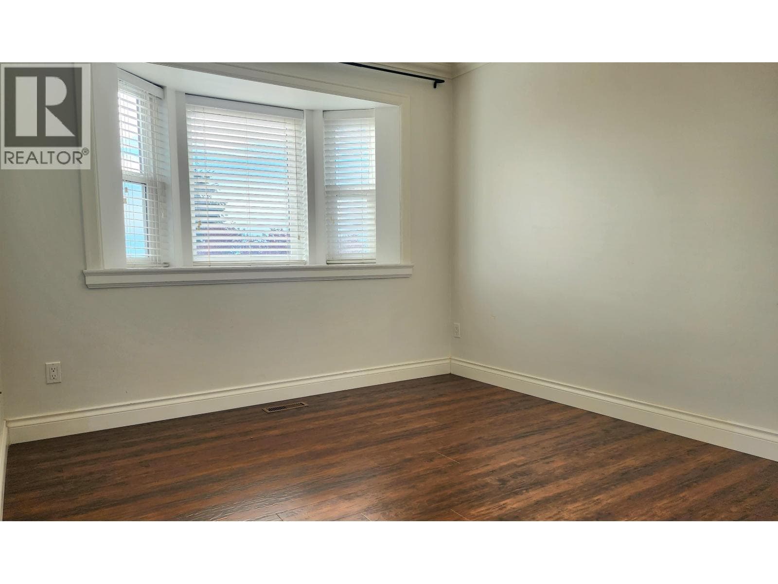 Main+up 1391 E 61 AVENUE, Greater Vancouver — photo 5
