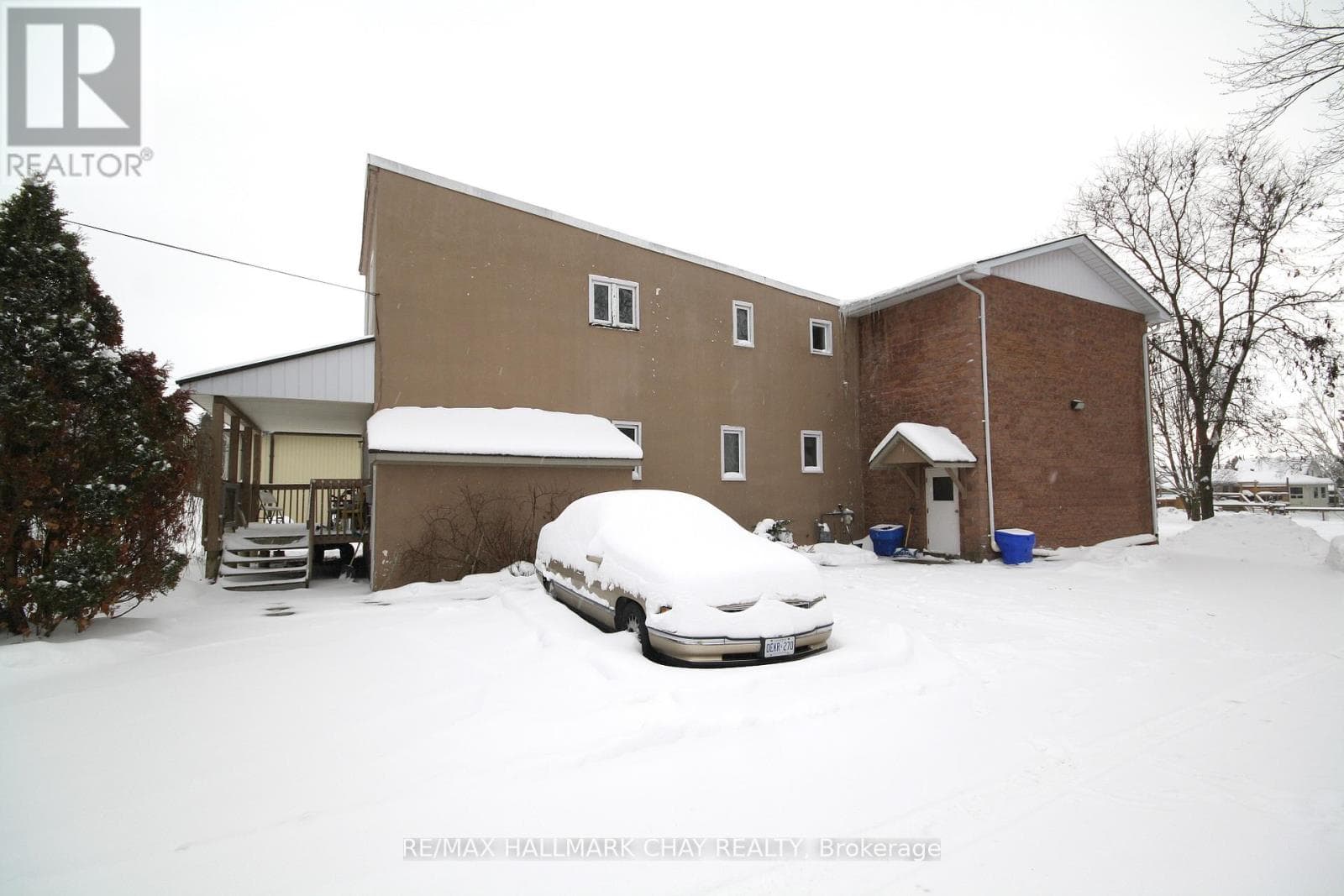 12 SHAW STREET — photo 4