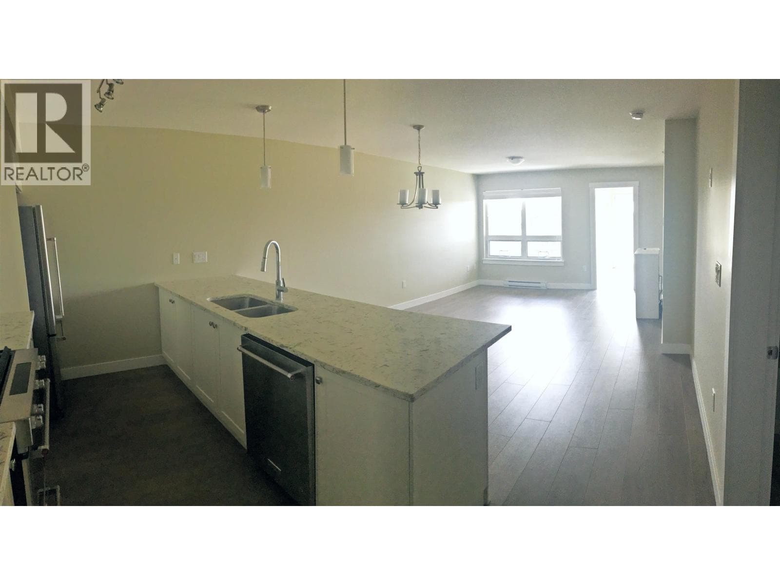 302 4815 55B STREET, Greater Vancouver — photo 4
