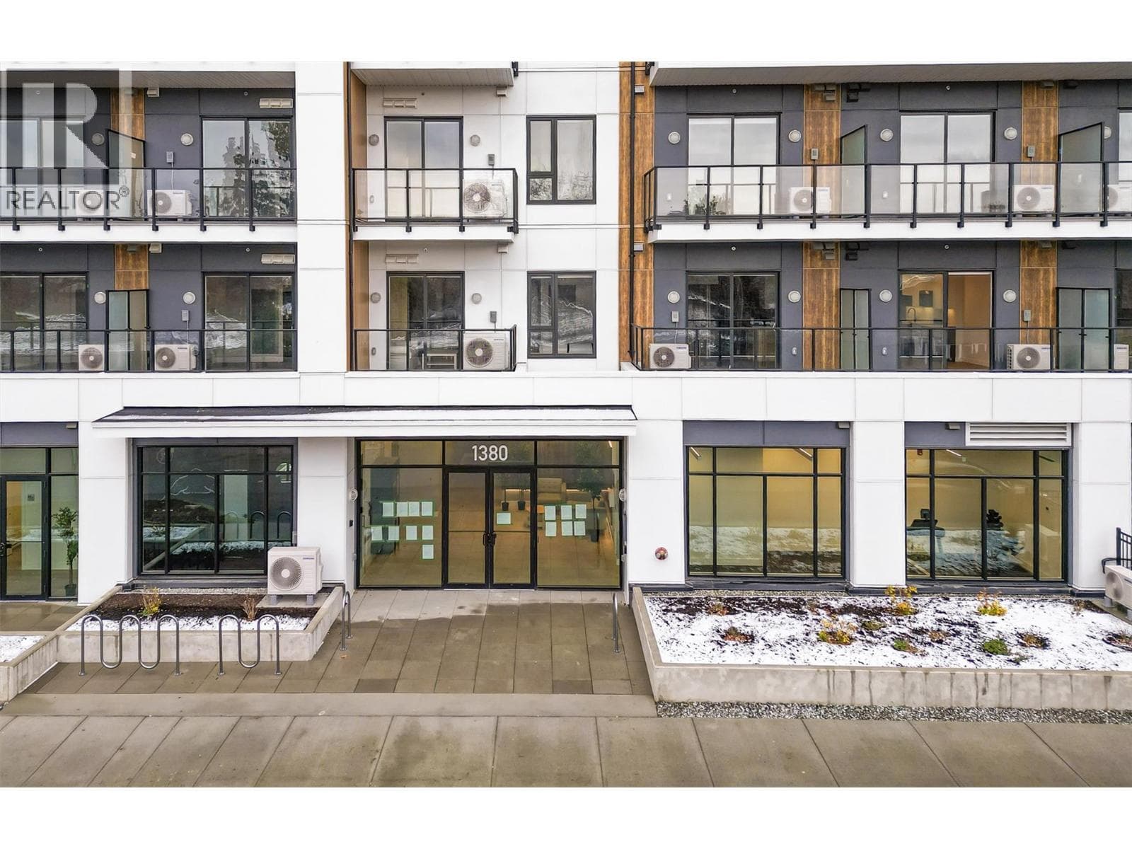 1380 Pridham Avenue Unit# 203, Interior REALTORS® — photo 2