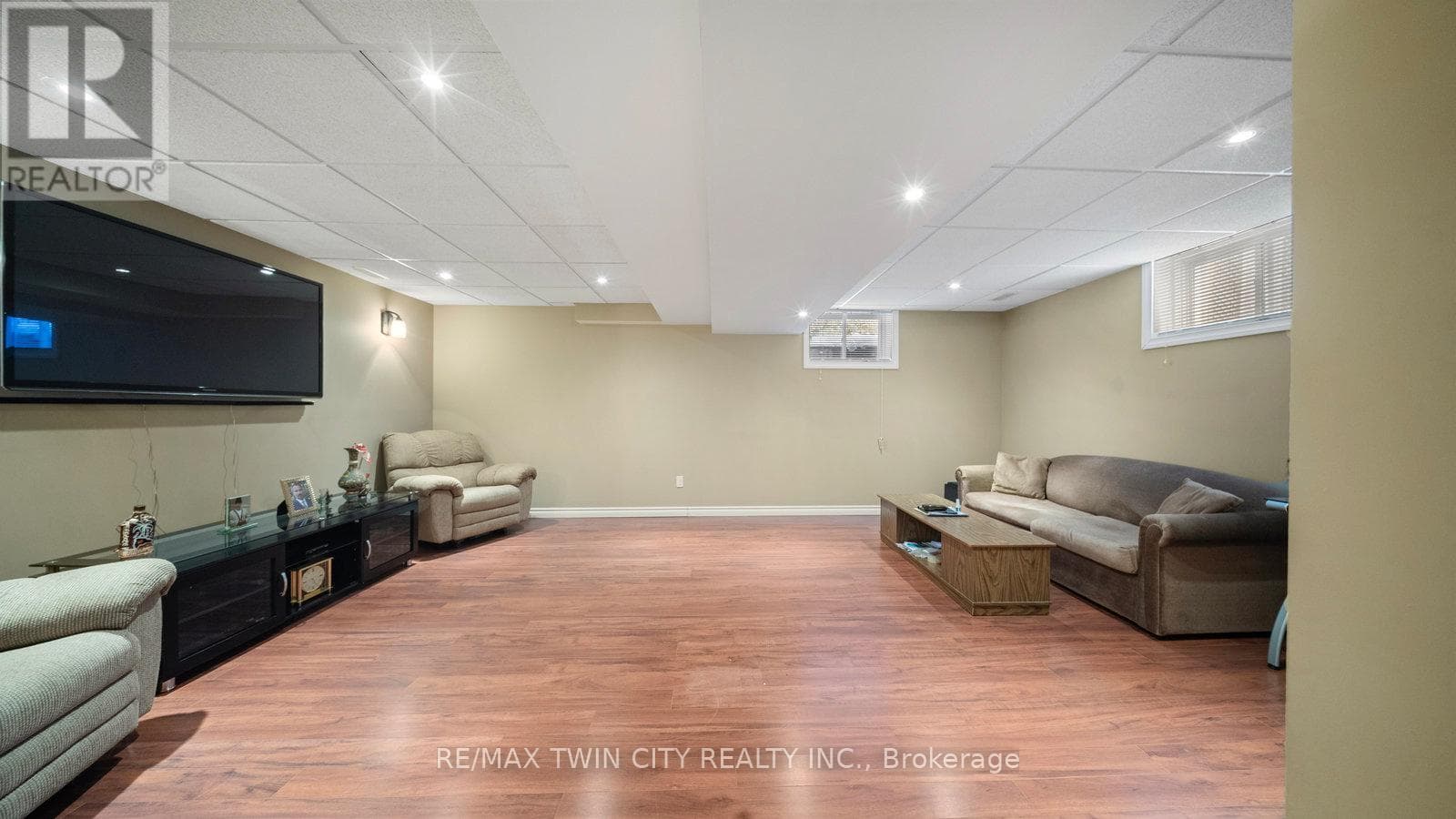 38 SINCLAIR STREET, Toronto — photo 5
