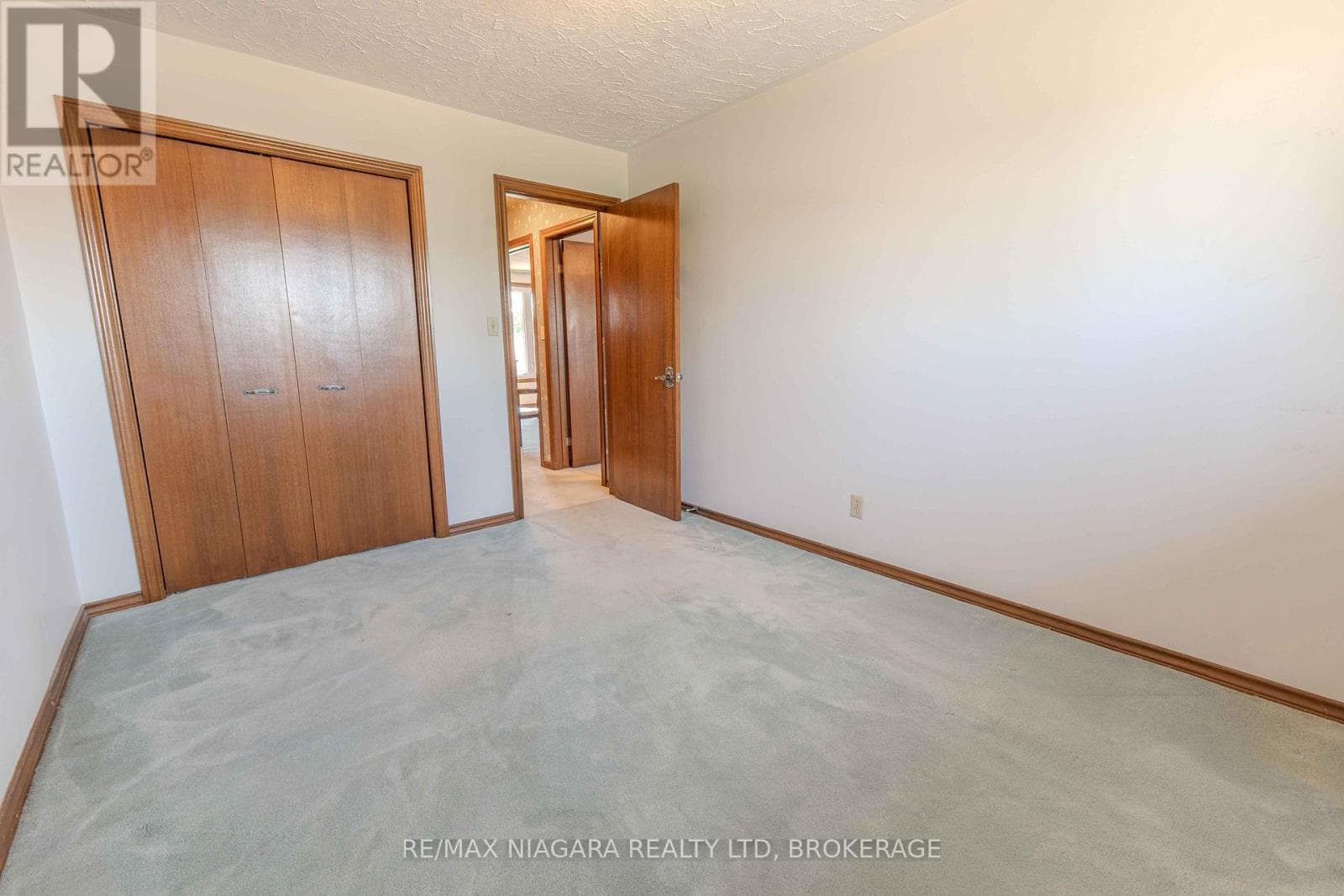 28 TANERA CRESCENT, Niagara — photo 2