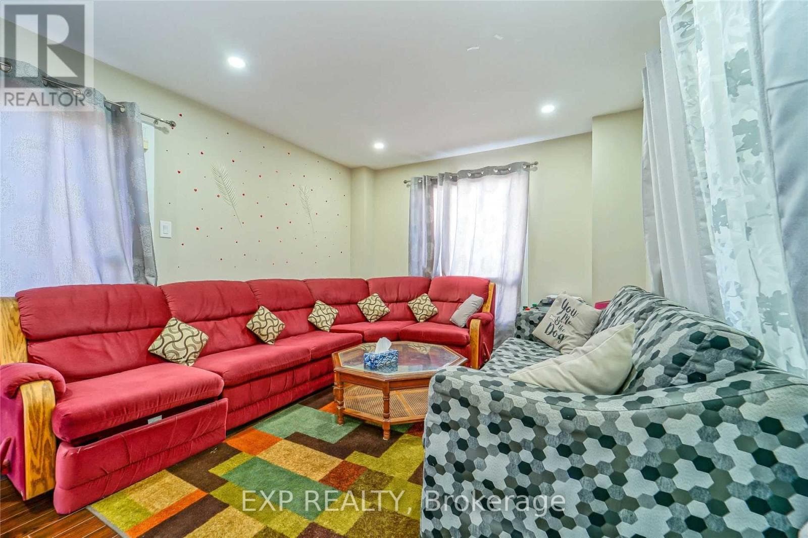 7 HOLLYHEDGE COURT — photo 5