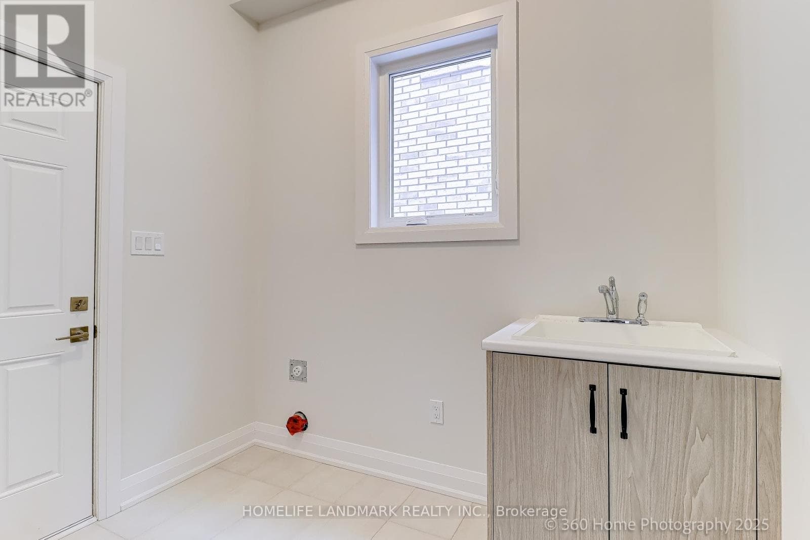 241 SEGUIN STREET, Toronto — photo 5