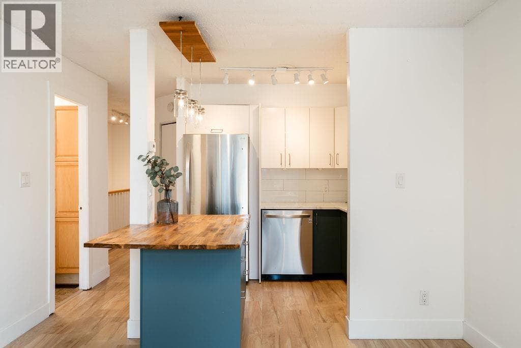 1009 CLARKE ROAD, Greater Vancouver — photo 5