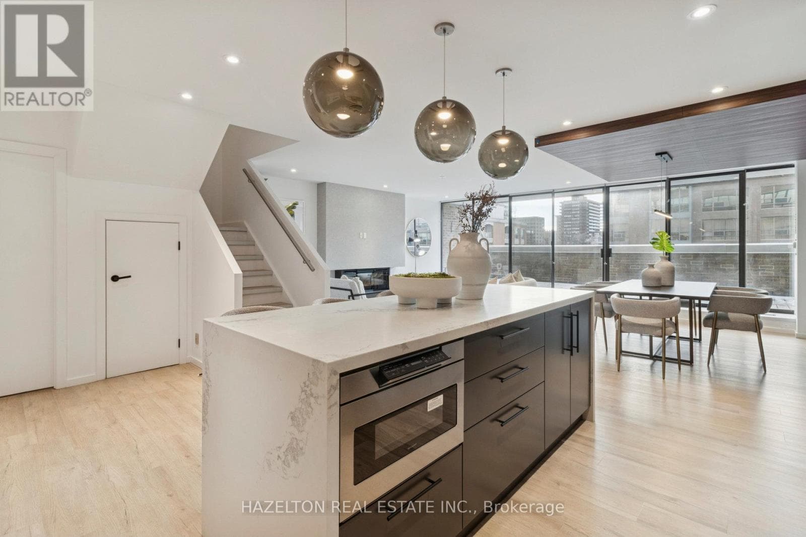 405 - 55A AVENUE ROAD, Toronto — photo 3