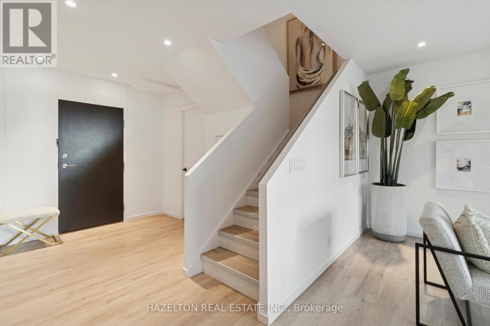 405 - 55A AVENUE ROAD, Toronto — photo 4